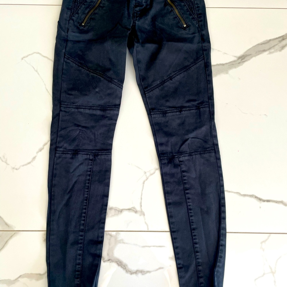 American Eagles, Black Pants size 4
